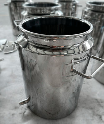 Giá tốt Food Grade Stainless Steel Barrel , Vertical Milk Storage Tank 5L trực tuyến